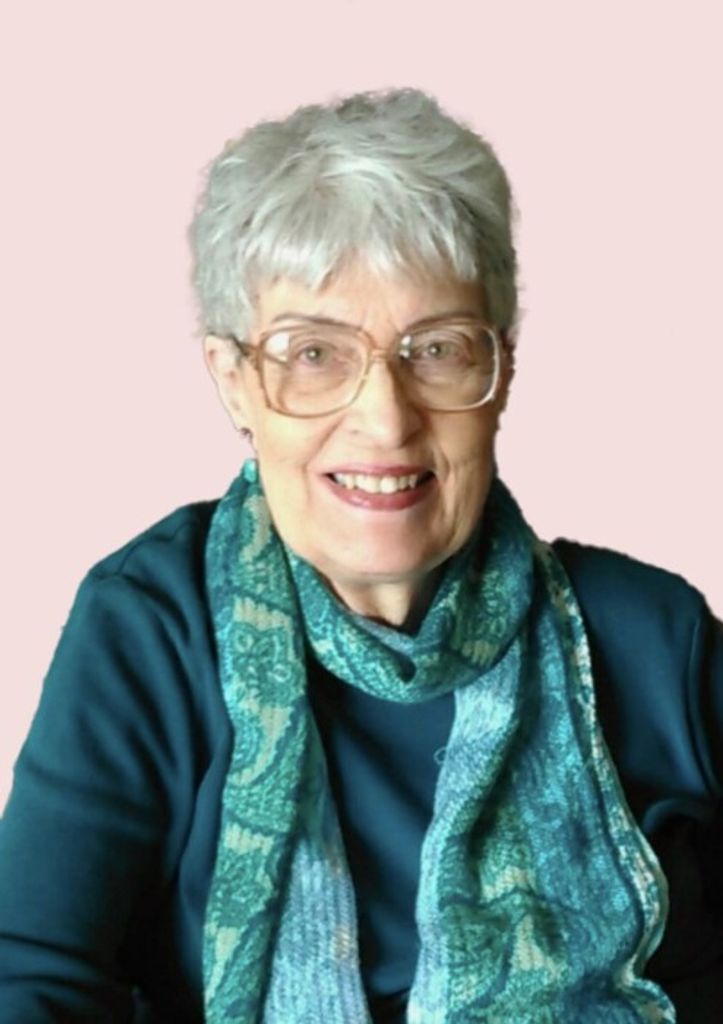 Carolyn J. Holmgrain