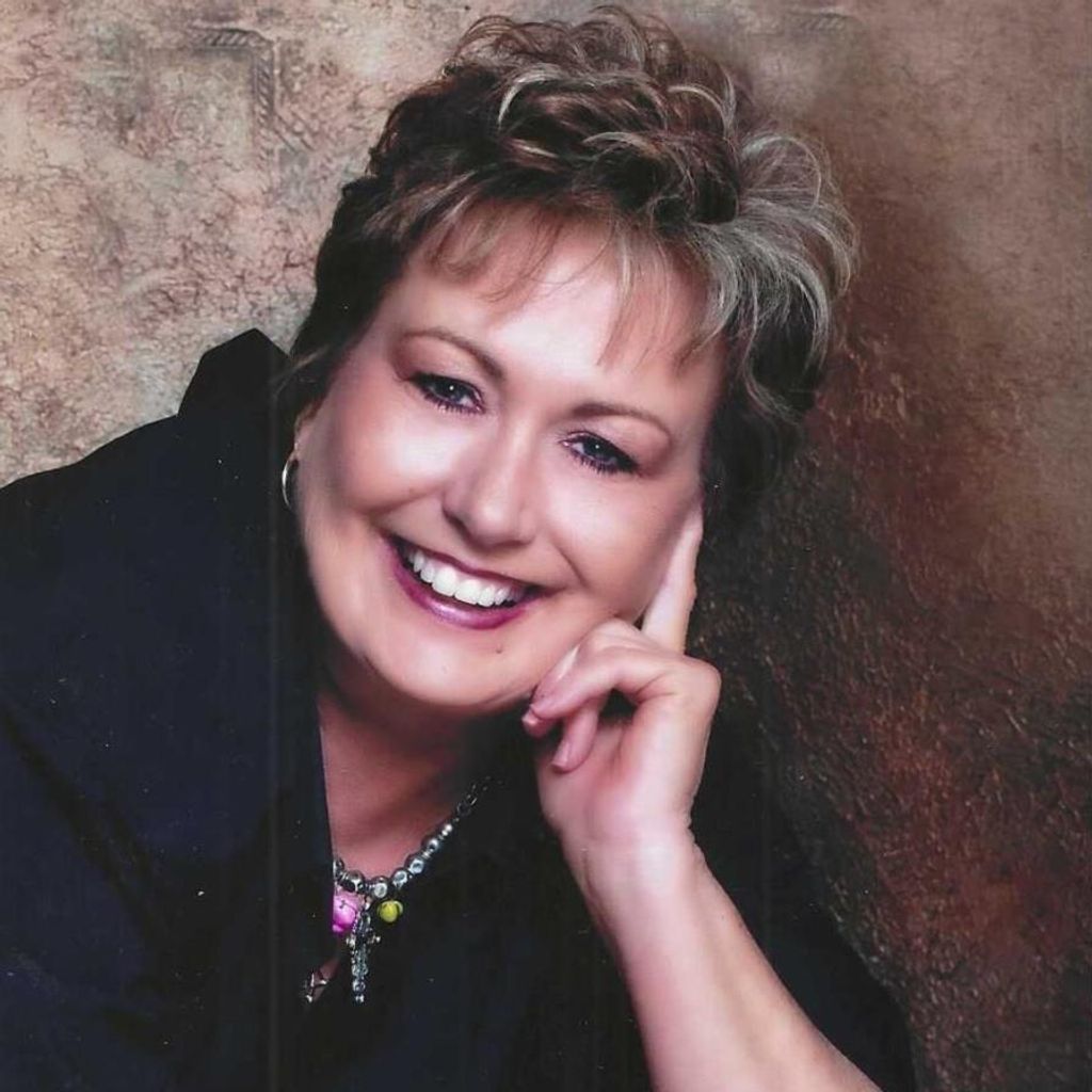 Martha Lynn Gautreaux Profile Photo