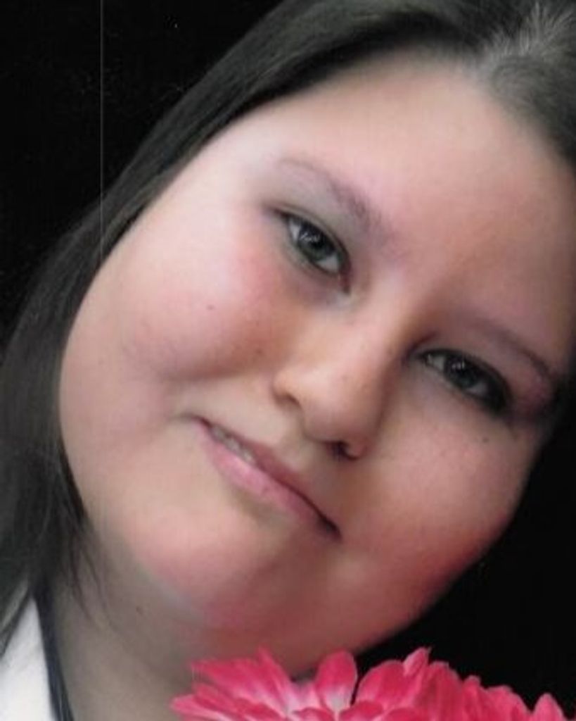Desirae Lynn Torres Profile Photo