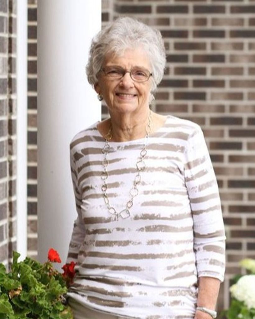 Helen L. Schumacher Profile Photo