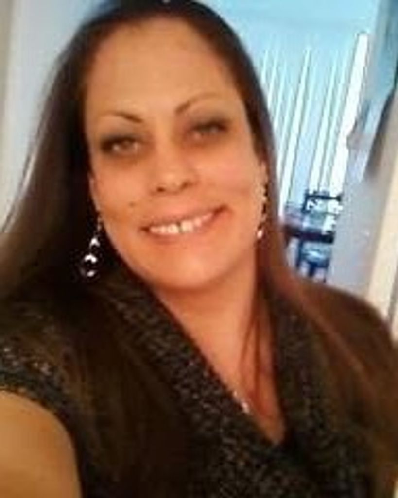 Nikki Lynn Clouse Profile Photo