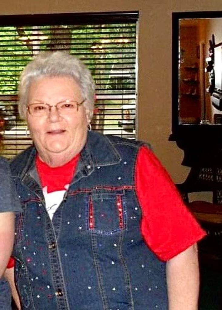 Shirley Penny Molandes Profile Photo