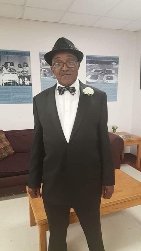 Joseph Holmes Profile Photo