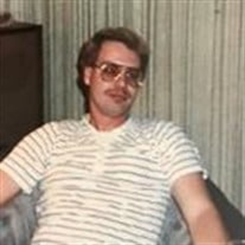 Robert Ww Small Profile Photo