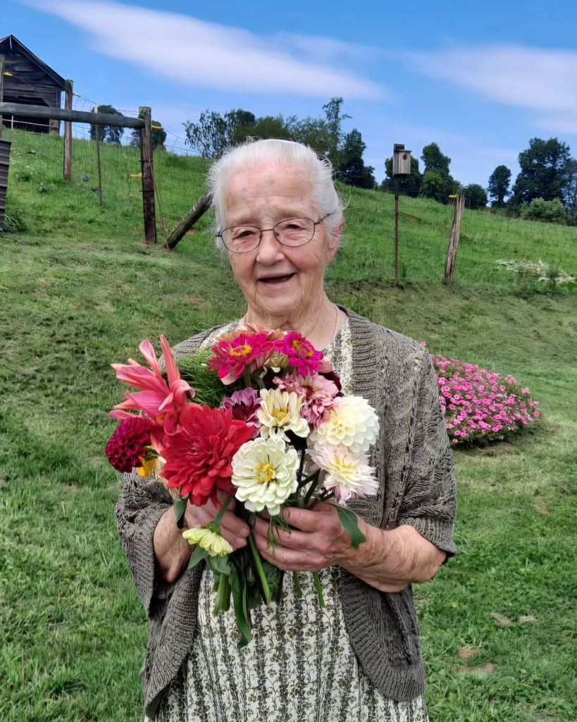 Viola Gingerich Schlabach