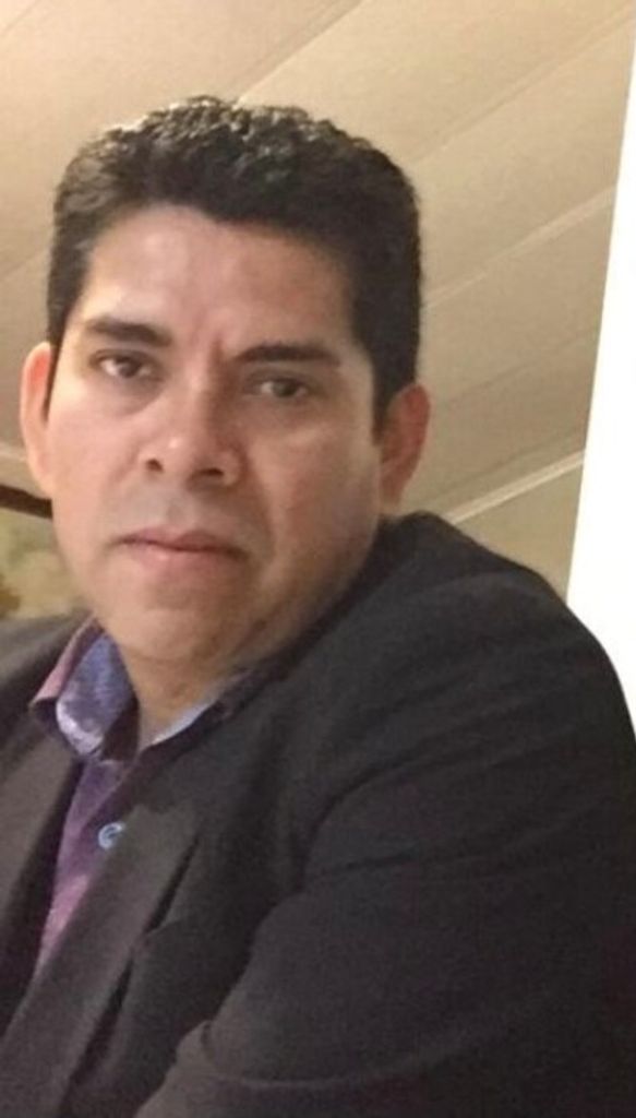 Ismael Coto-Molina Profile Photo