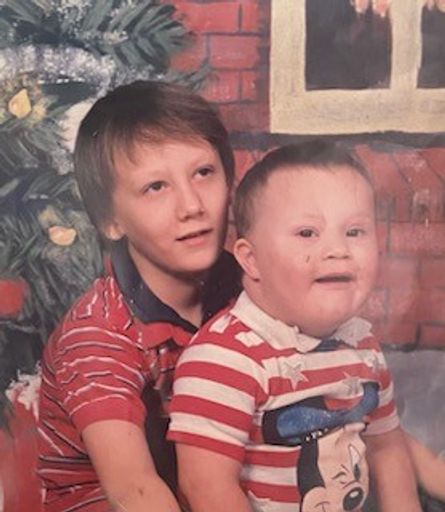 Eric Lee Lynn photo gallery thumbnail 44 of 49