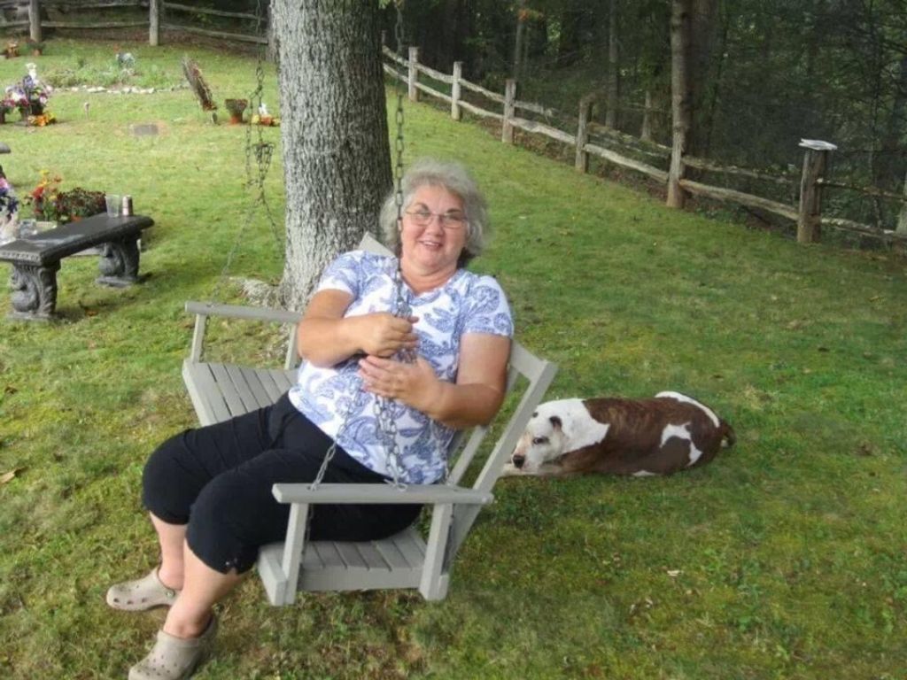 Becky Sue (Peterson)  Miller Profile Photo