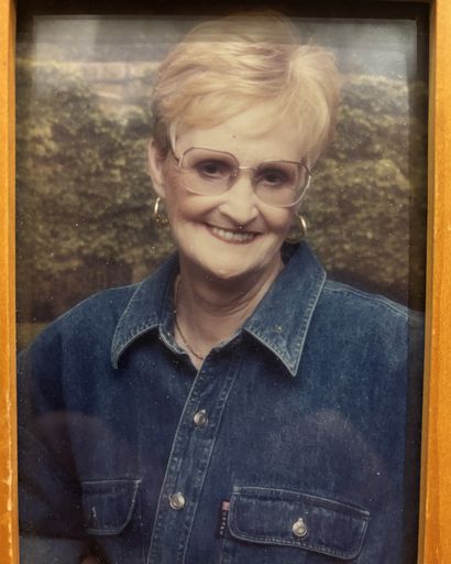 Louise Cooper Profile Photo