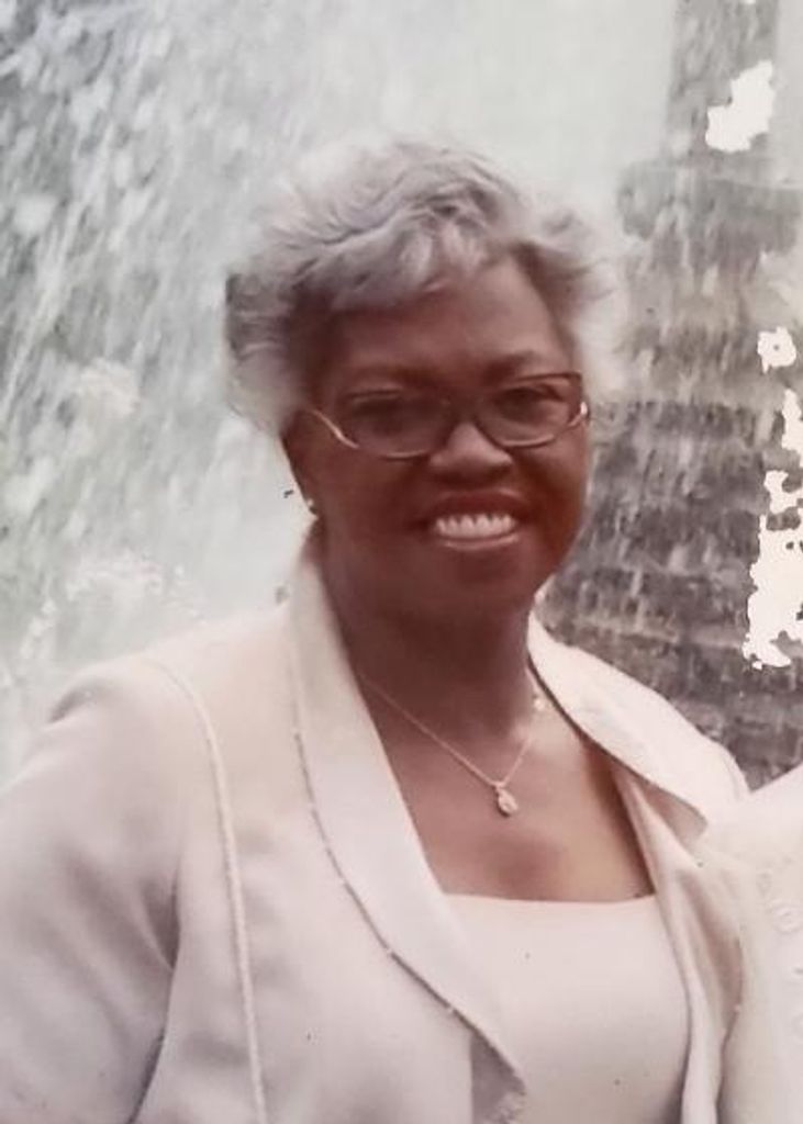 Julia Pearl Daniels Profile Photo