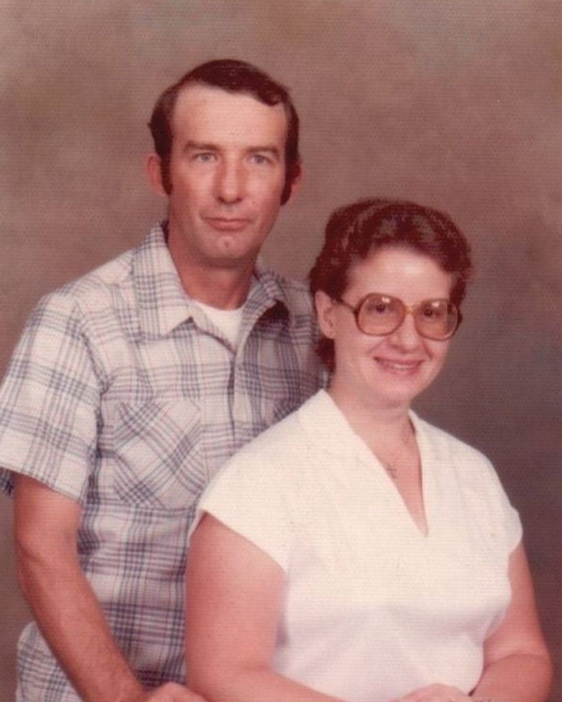 Linda Lou Yates