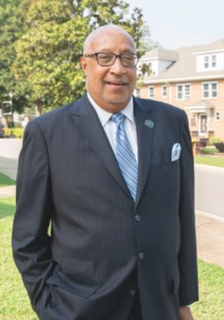 Dr. Irving Pressley Mcphail Profile Photo