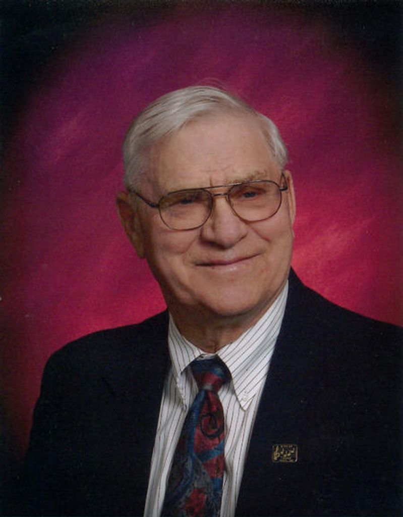 Kenneth Lee