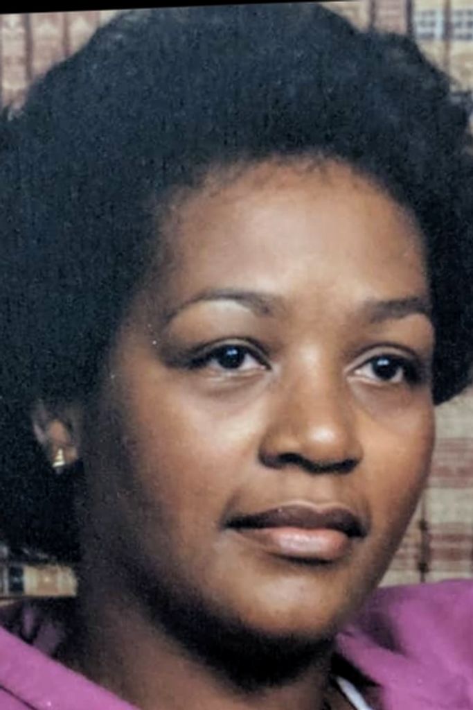 Carrie Delores Collins Profile Photo