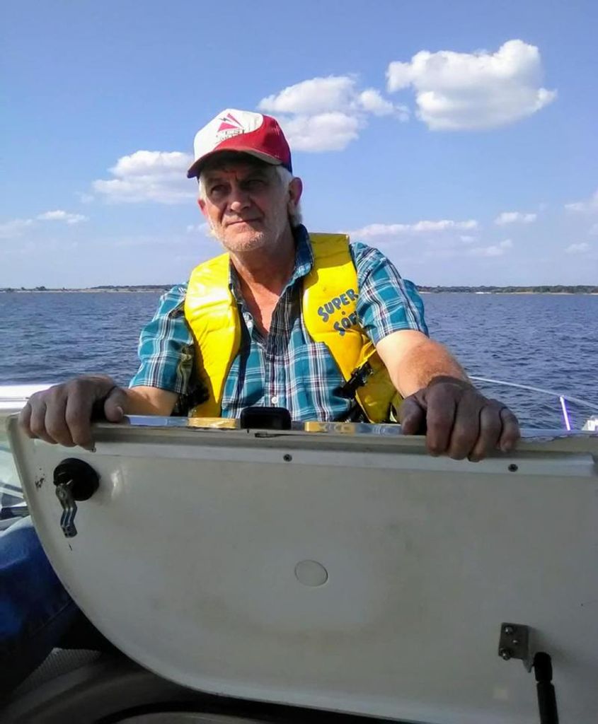 Charlie Mcdade Profile Photo