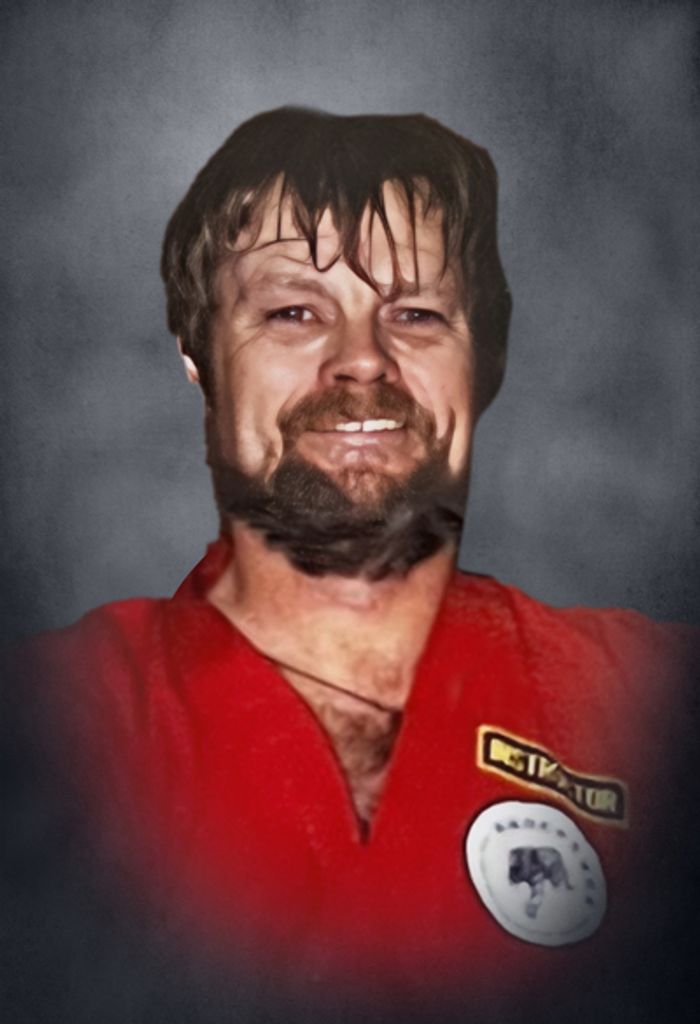 Robert Llewellyn Davis Jr.