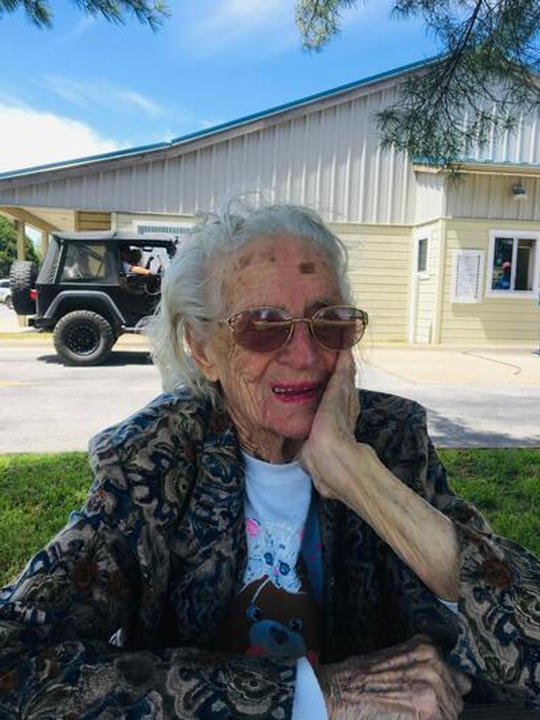 Emma Lou Pamplin Profile Photo