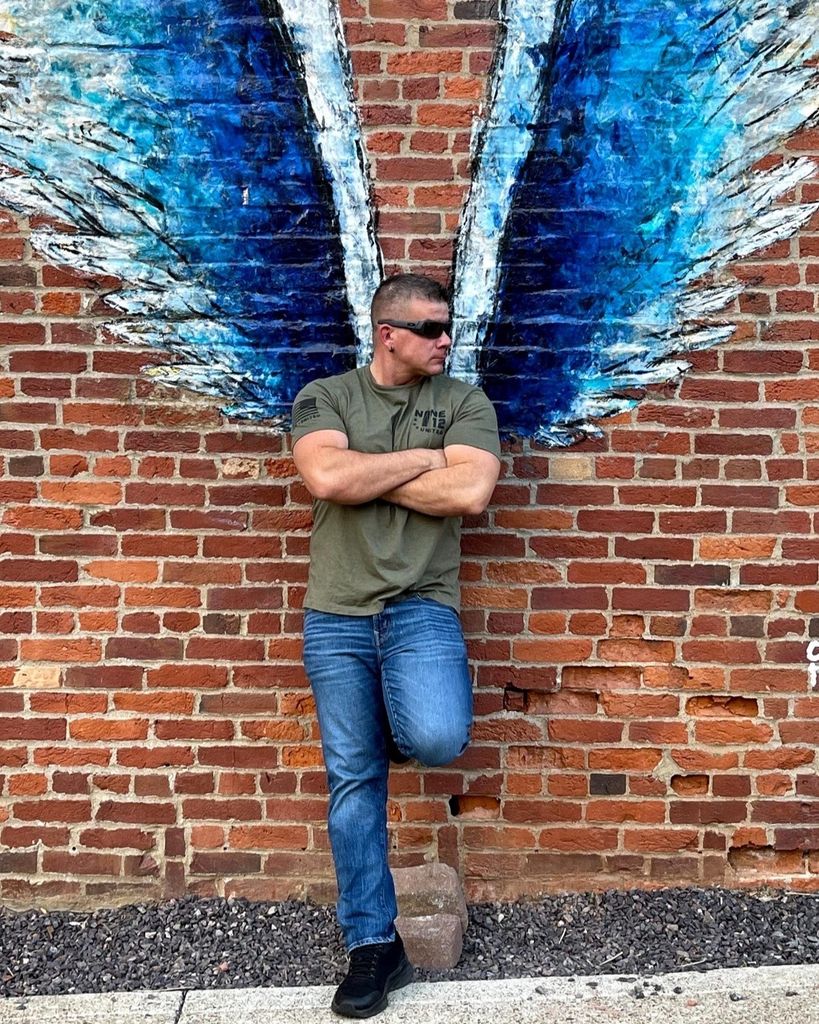 Dennis Oliver Profile Photo