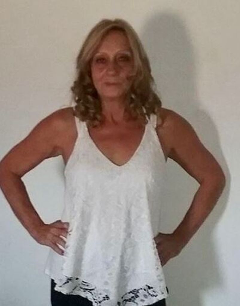 Ellen Marie Charlton Profile Photo