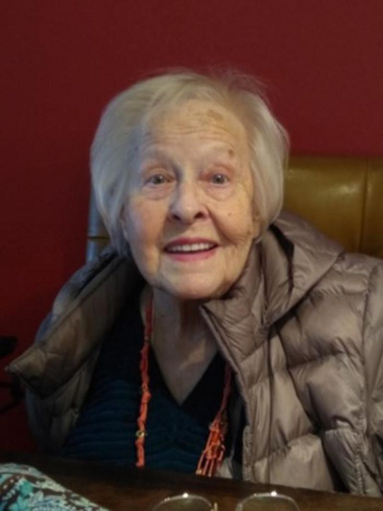 Helen Shaw Profile Photo