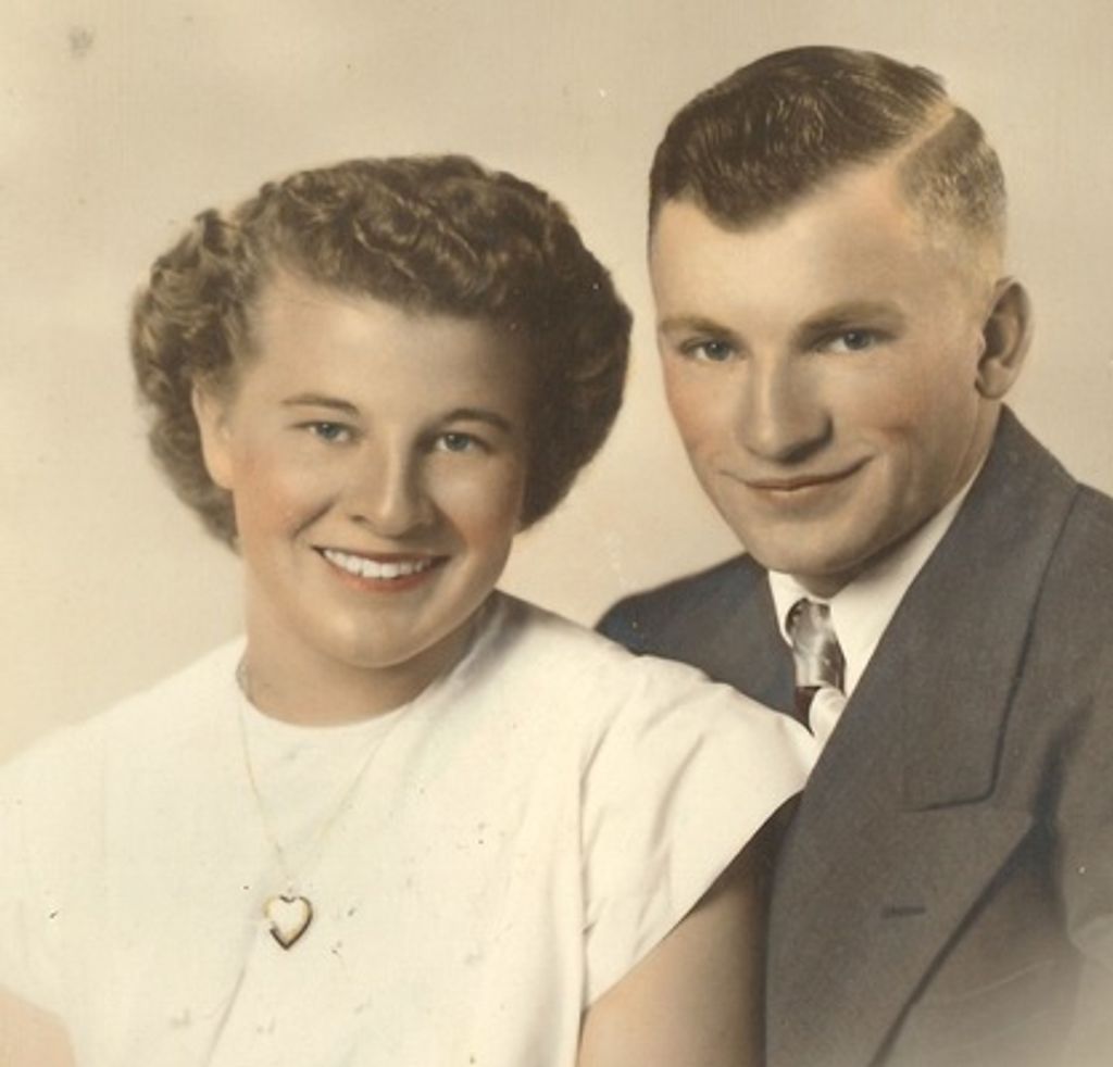 Kenneth "Wally" & Esther Nickelsen, Sr. Profile Photo