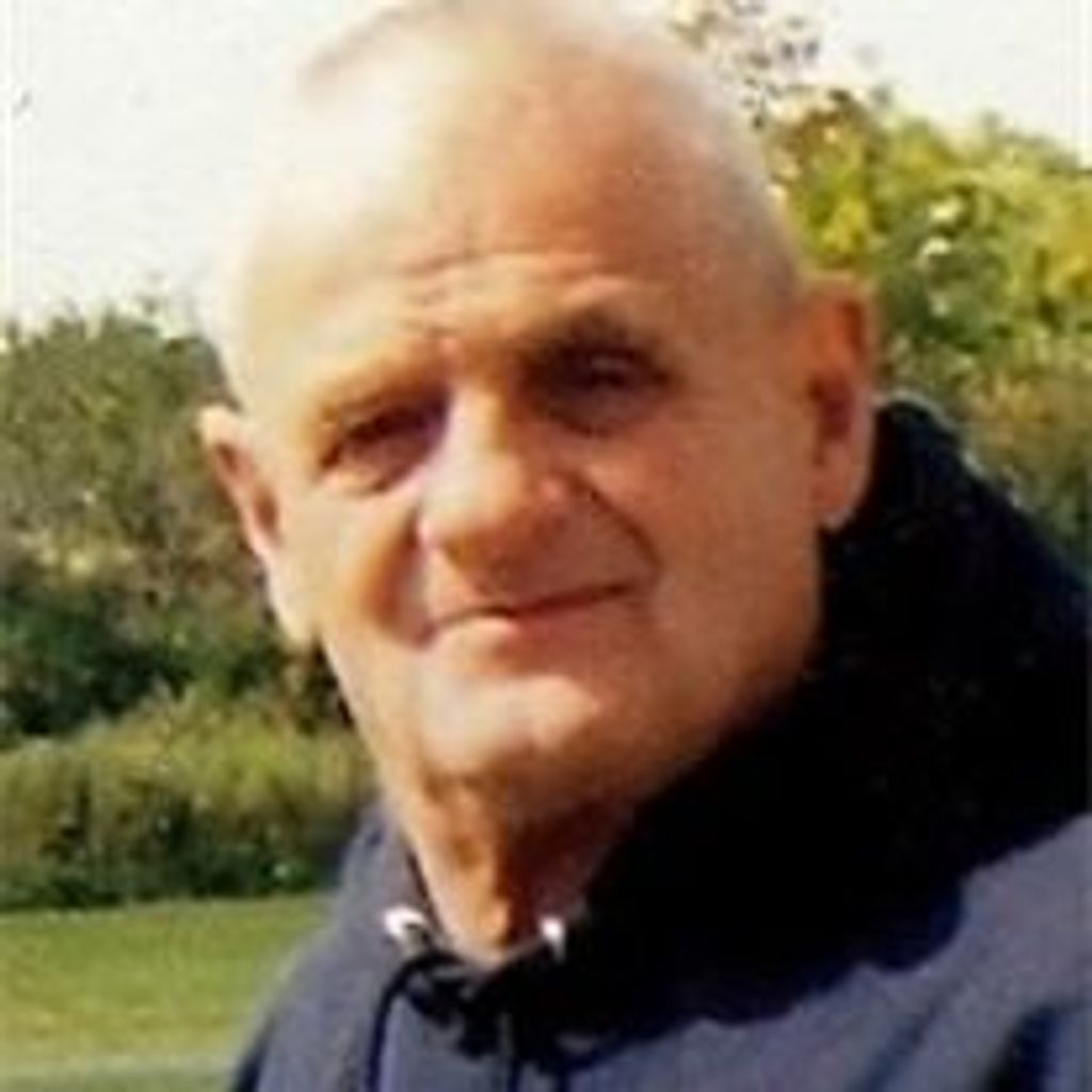 Robert D Mccumber