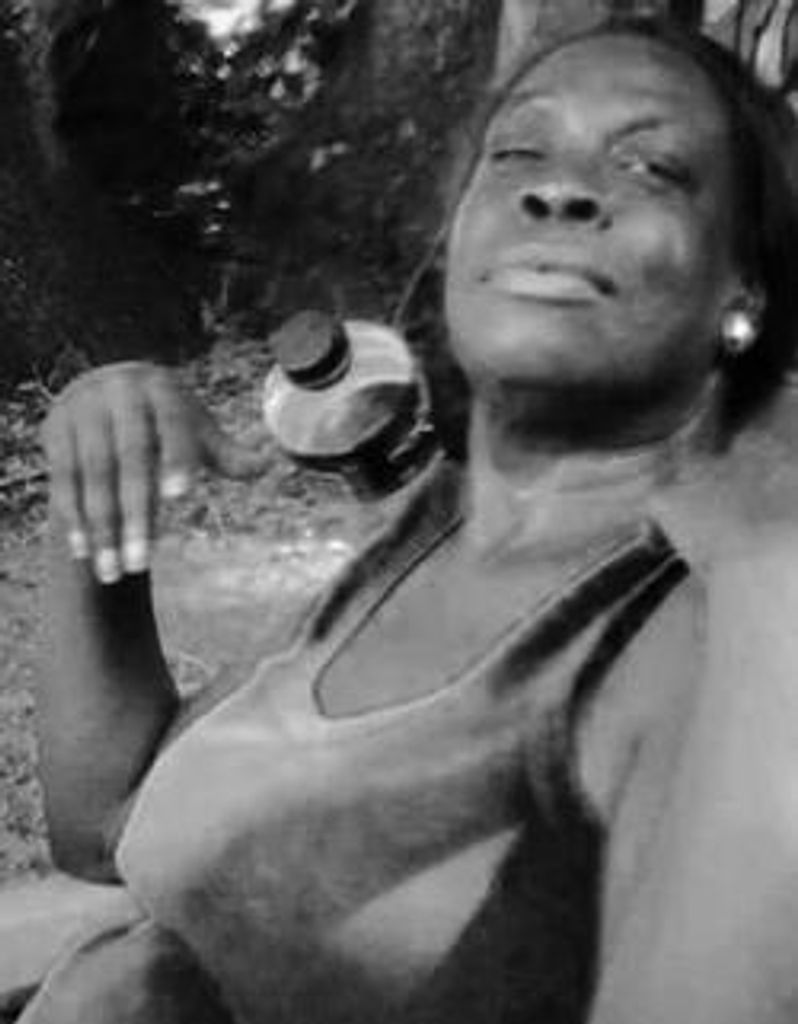 Erma Dean Young Hill-Lewis Profile Photo
