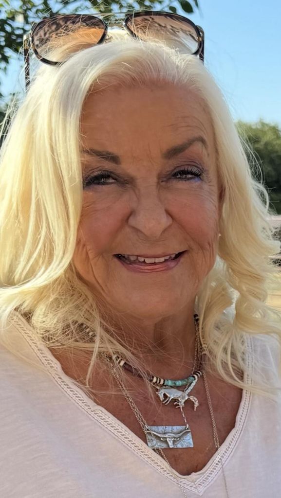 Suzy Self Profile Photo