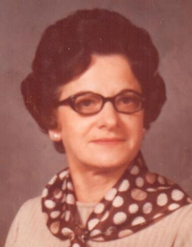 Helen Salata