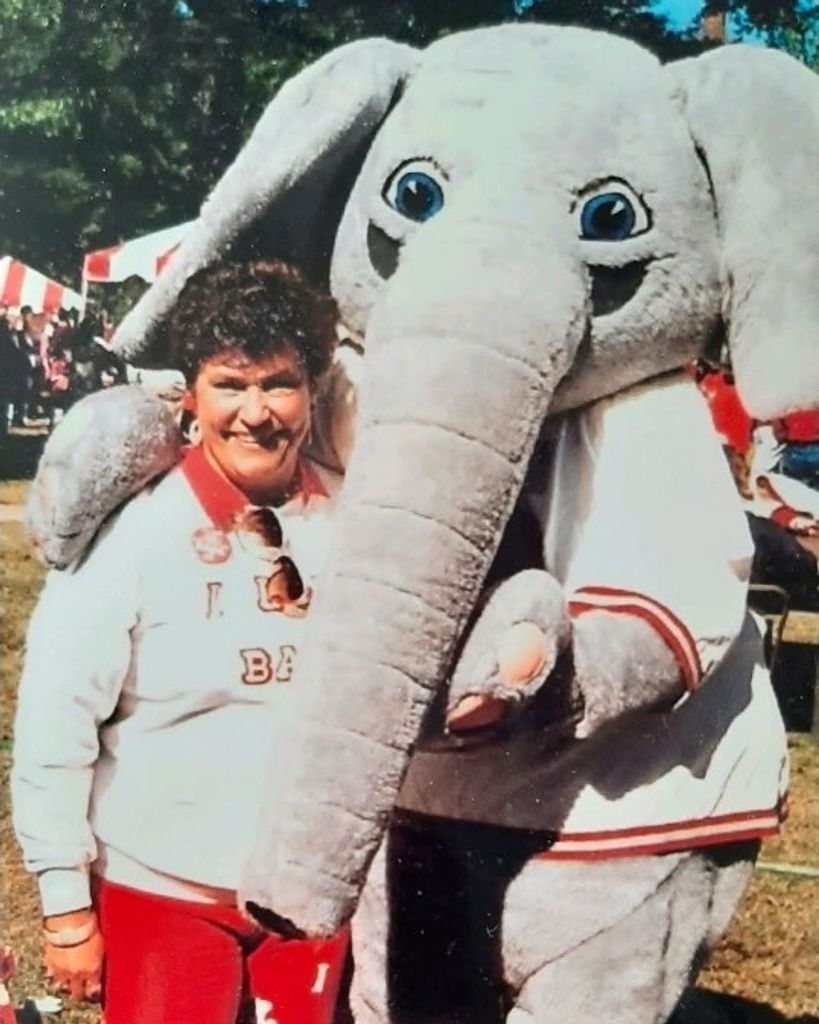 Gloria Jean Schneider