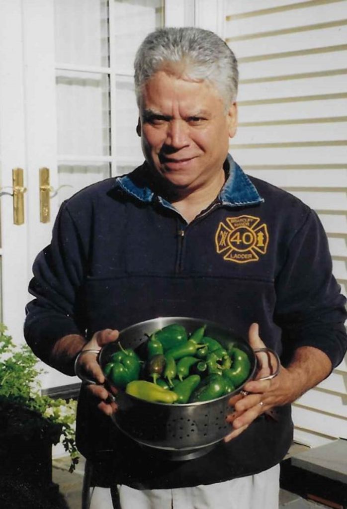 Hector Luis Reyes Profile Photo