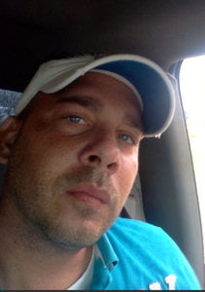Marc Ryan Mckenzie Profile Photo