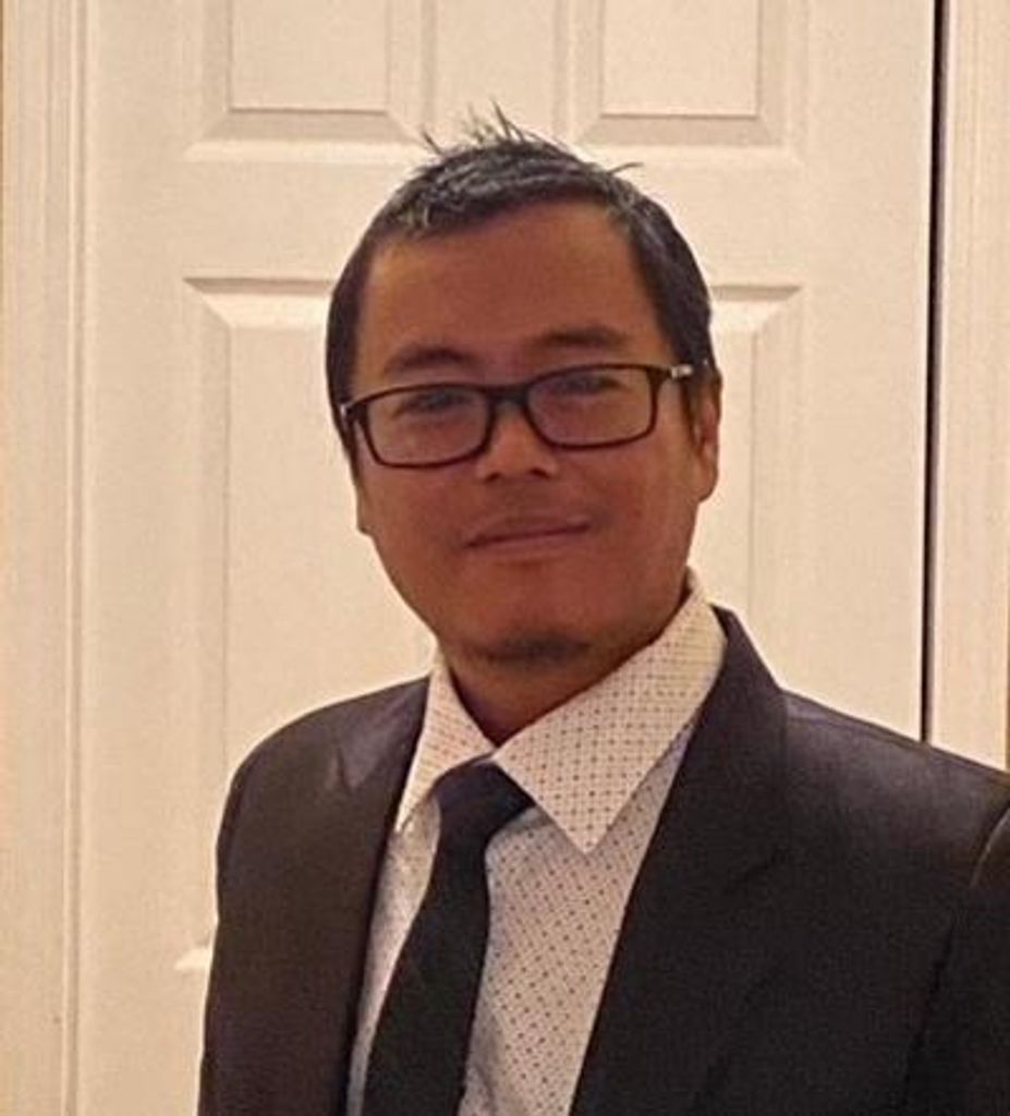 Van Pek Profile Photo