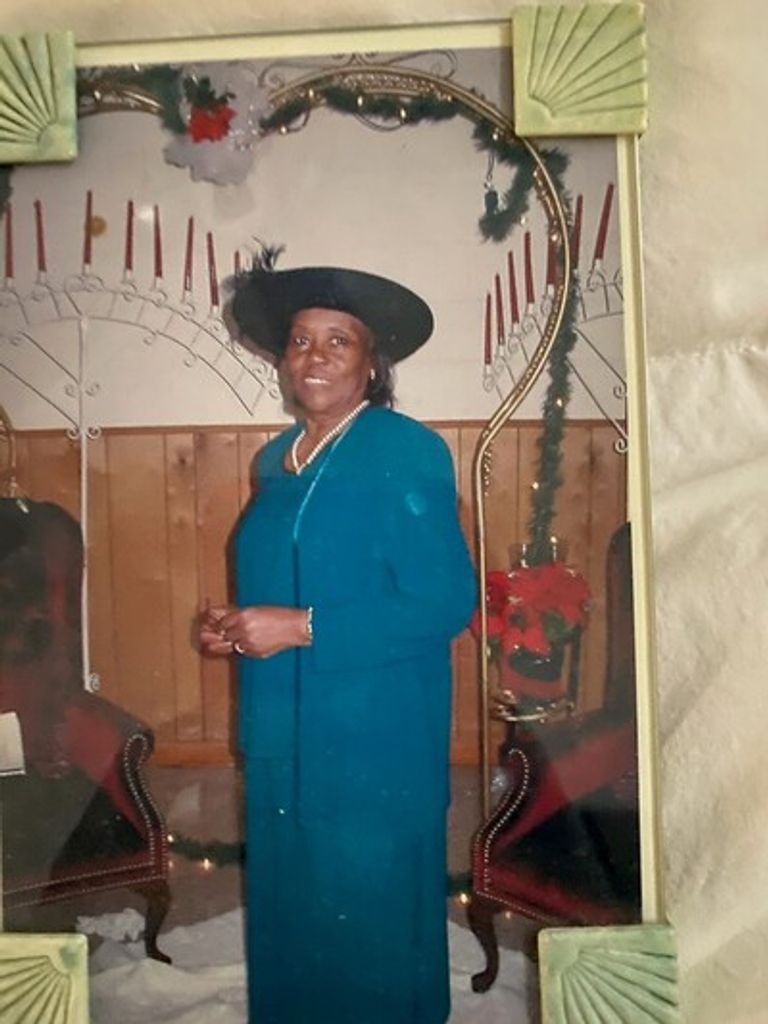 Cleaster Mckinzie Profile Photo