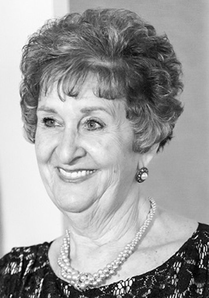 Paulene Mae (Hohenberger)  Goliver