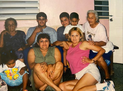Carmen Gloria (Ruiz)  Feliciano photo gallery thumbnail 122 of 131