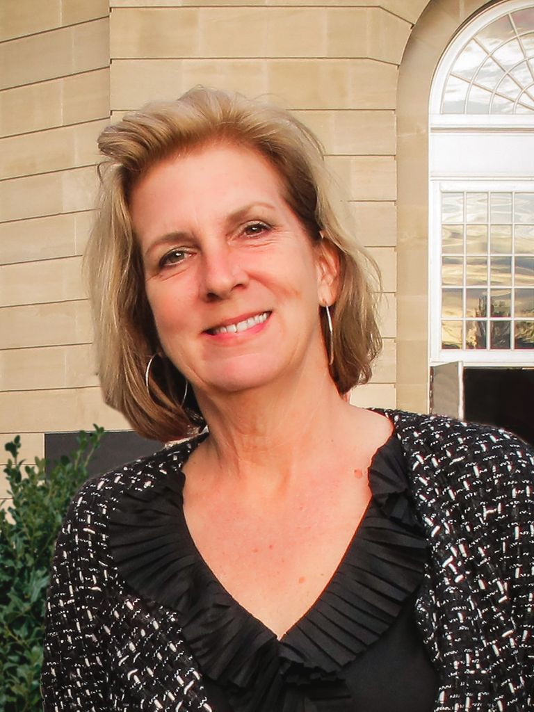 Lizabeth A . Ahern