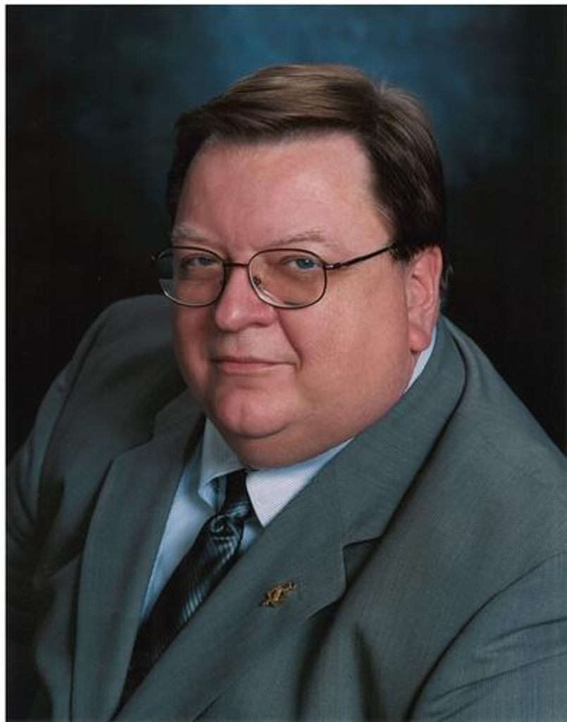 Luther E. Oliver Profile Photo