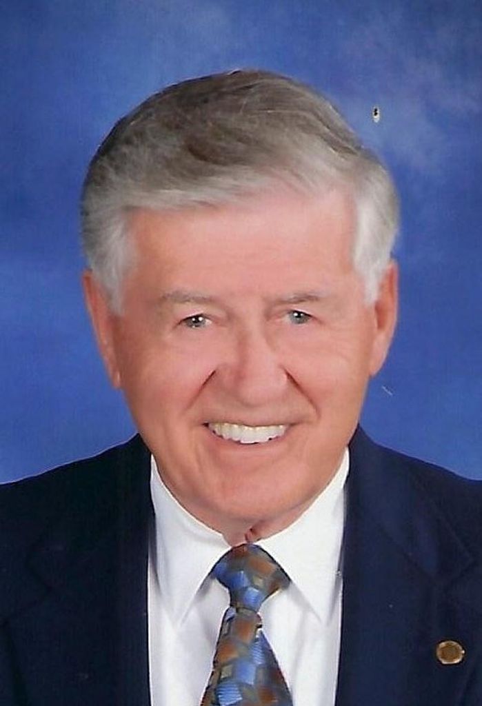 William "Bill" Jerome Holmbeck Profile Photo