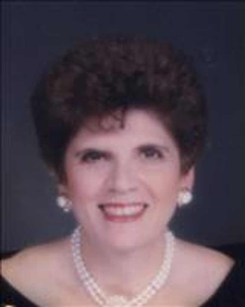 Sarah M. (Strazzere) Nichols