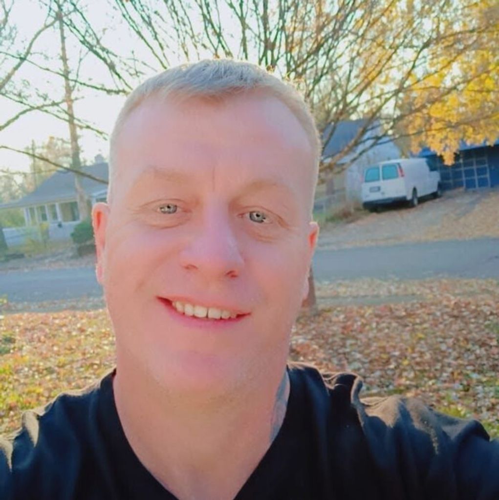 Daniel D Hunt Profile Photo
