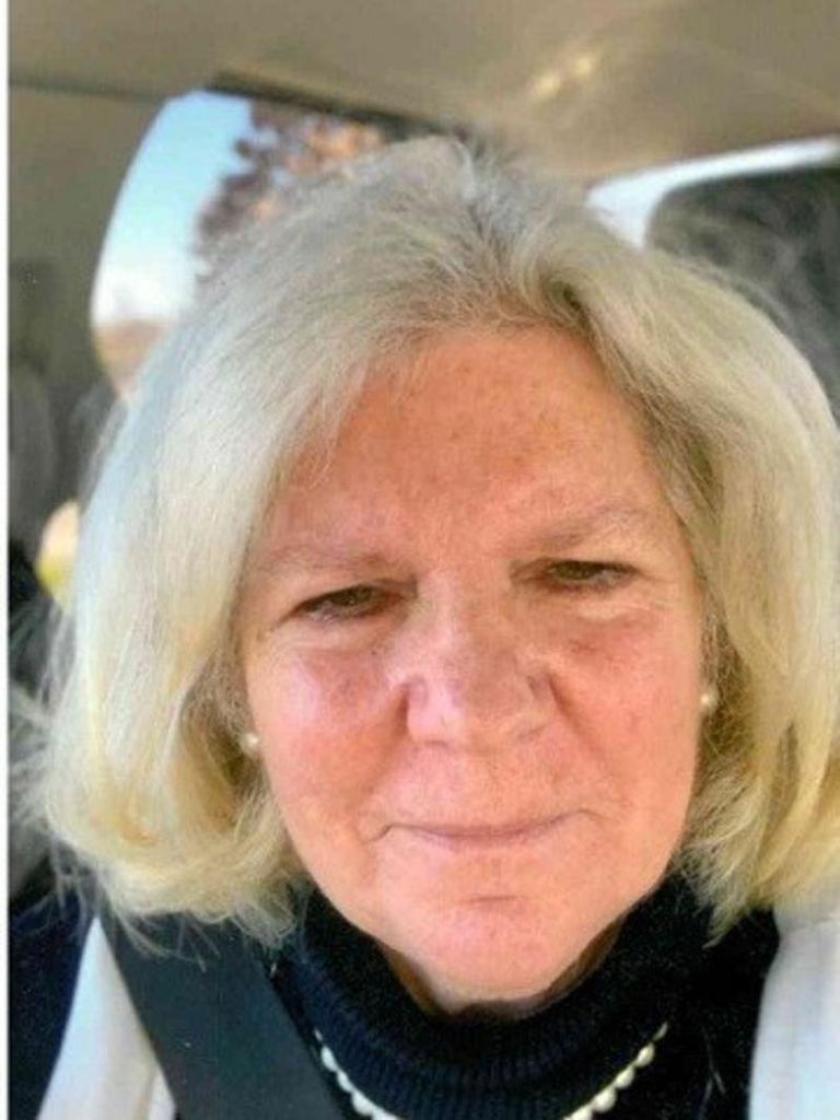 Lynn Kritikos Bartlett Profile Photo