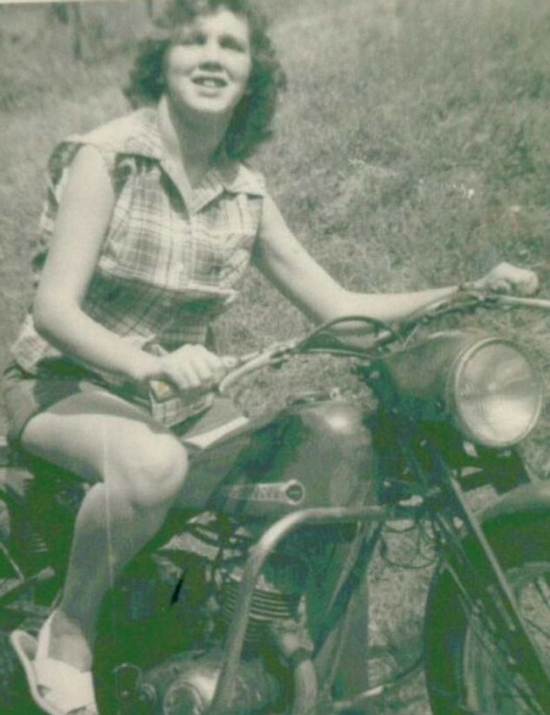 Carolyn Dolores (Howser)  Bowers