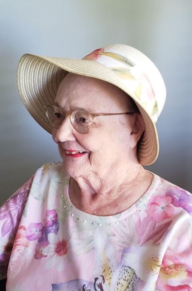 Maxine H. (Hunter)  Quilliam