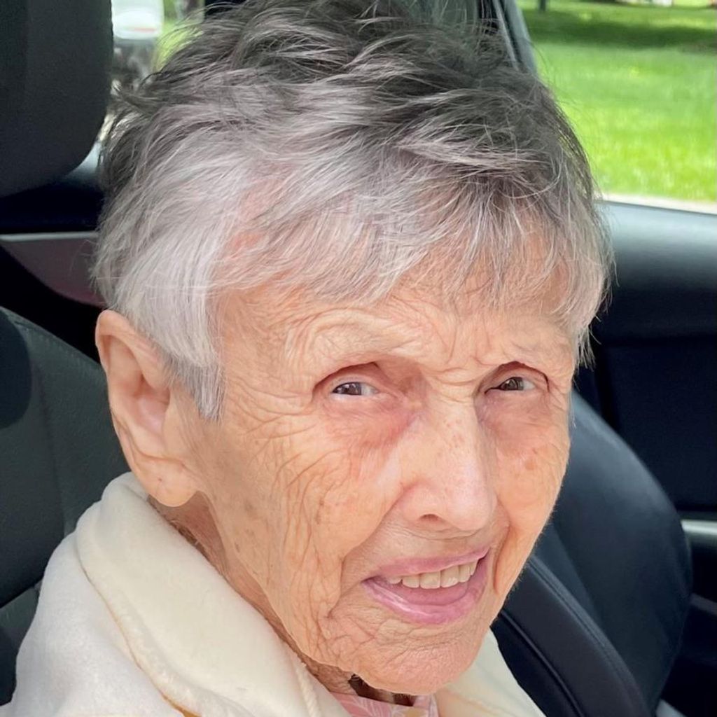 Elizabeth "Fern" Mckeaigg Profile Photo