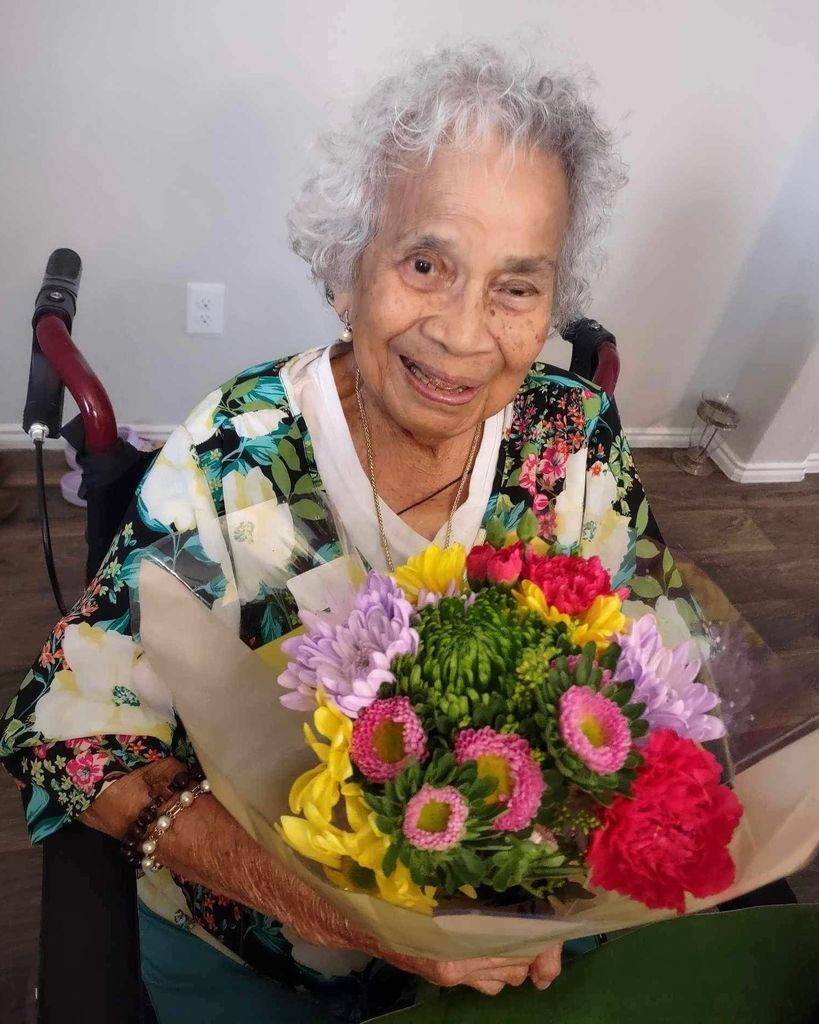 Macaria Castillo Hernandez "Nanay Carìng"