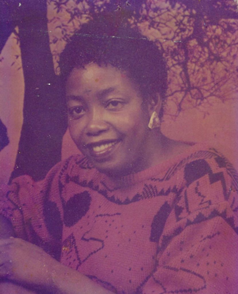 Louise Russell Profile Photo