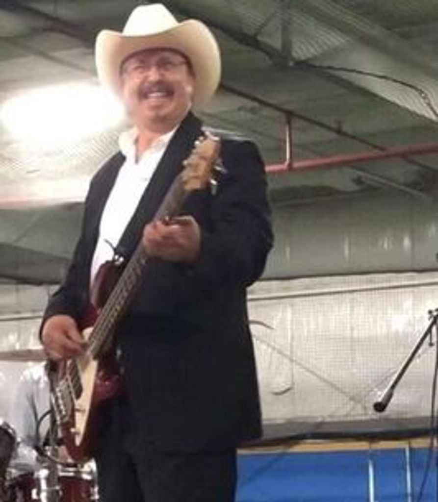 Manuel Torres Profile Photo