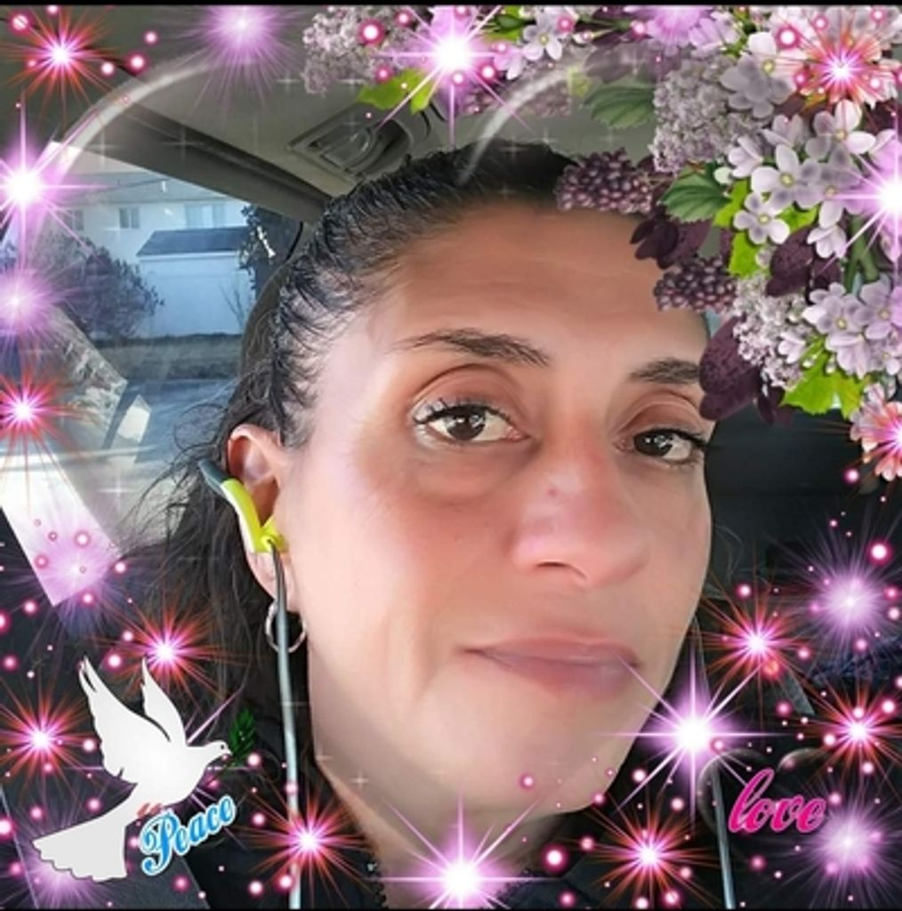 Laura Diana Profile Photo