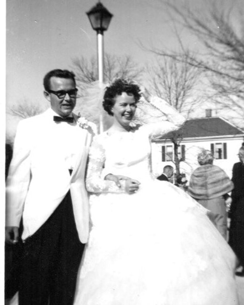 Myrna Lou Pettit